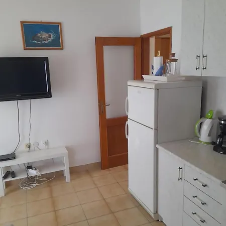 By The Sea Karbuni, Korcula - 23807 Apartment *