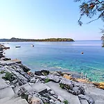 Apartment By The Sea Karbuni, Korcula - 23807 *